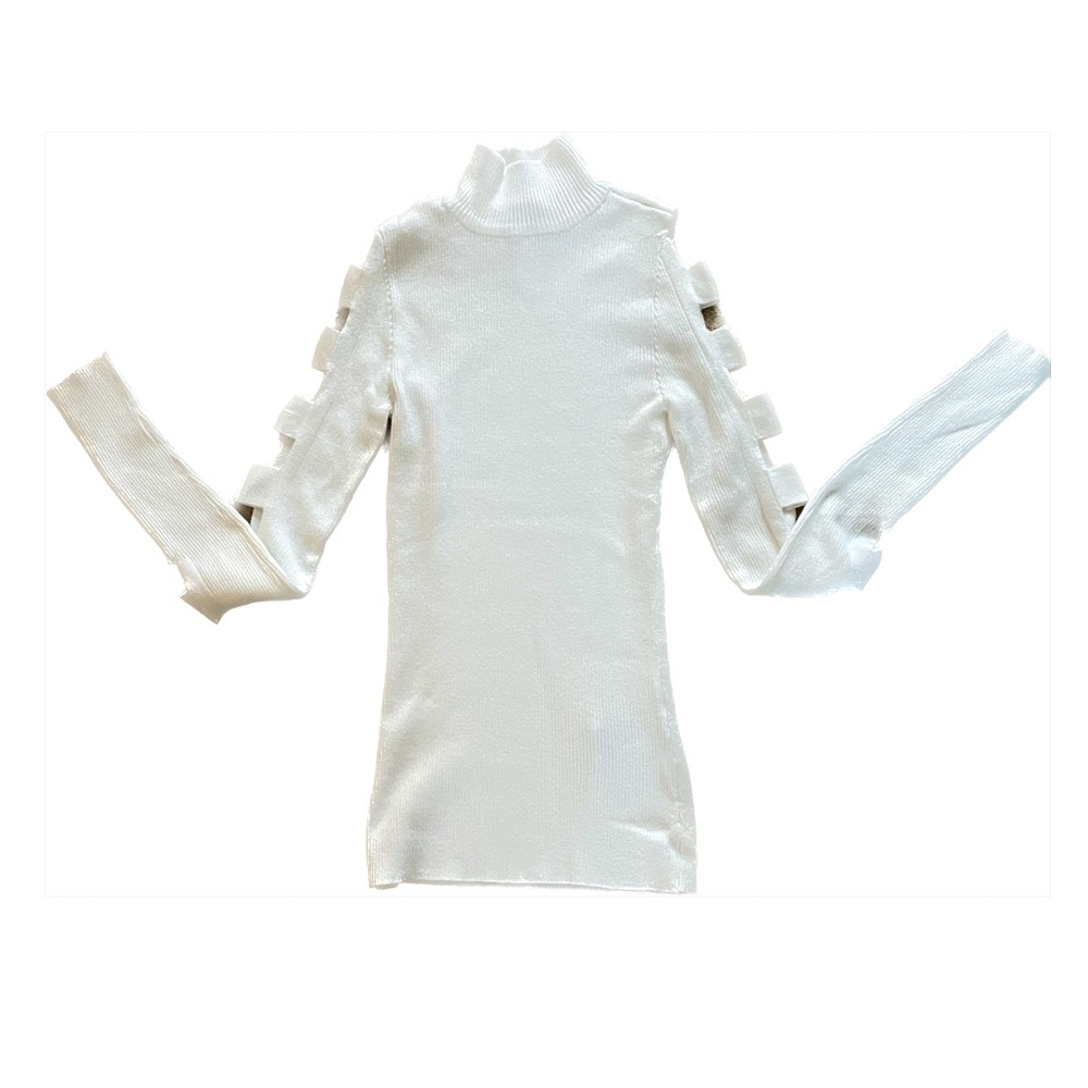 💕 NWT Women’s Forever 21 white long sleeved notched top in size small